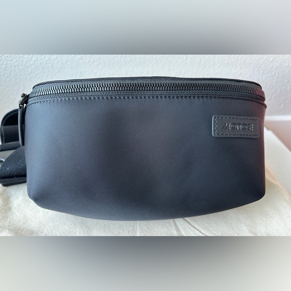 NWOT - Monos Metro Sling in Black Nylon - Picture 5 of 8